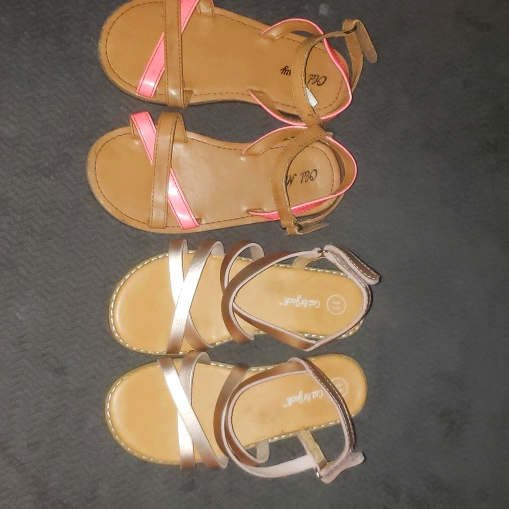 Bundle of sandles